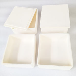 Alumina ceramic crucible for high-heat, non-toxic cooking
