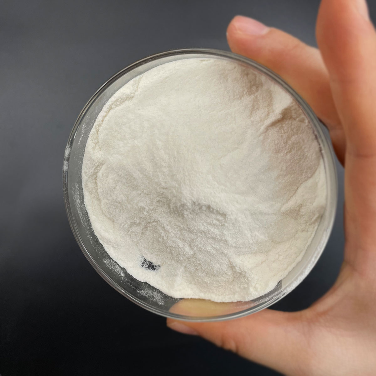 High-purity alumina powder for thermal-resistant ceramics